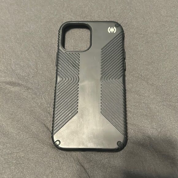 Speck iPhone 12 Case - Picture 1 of 5